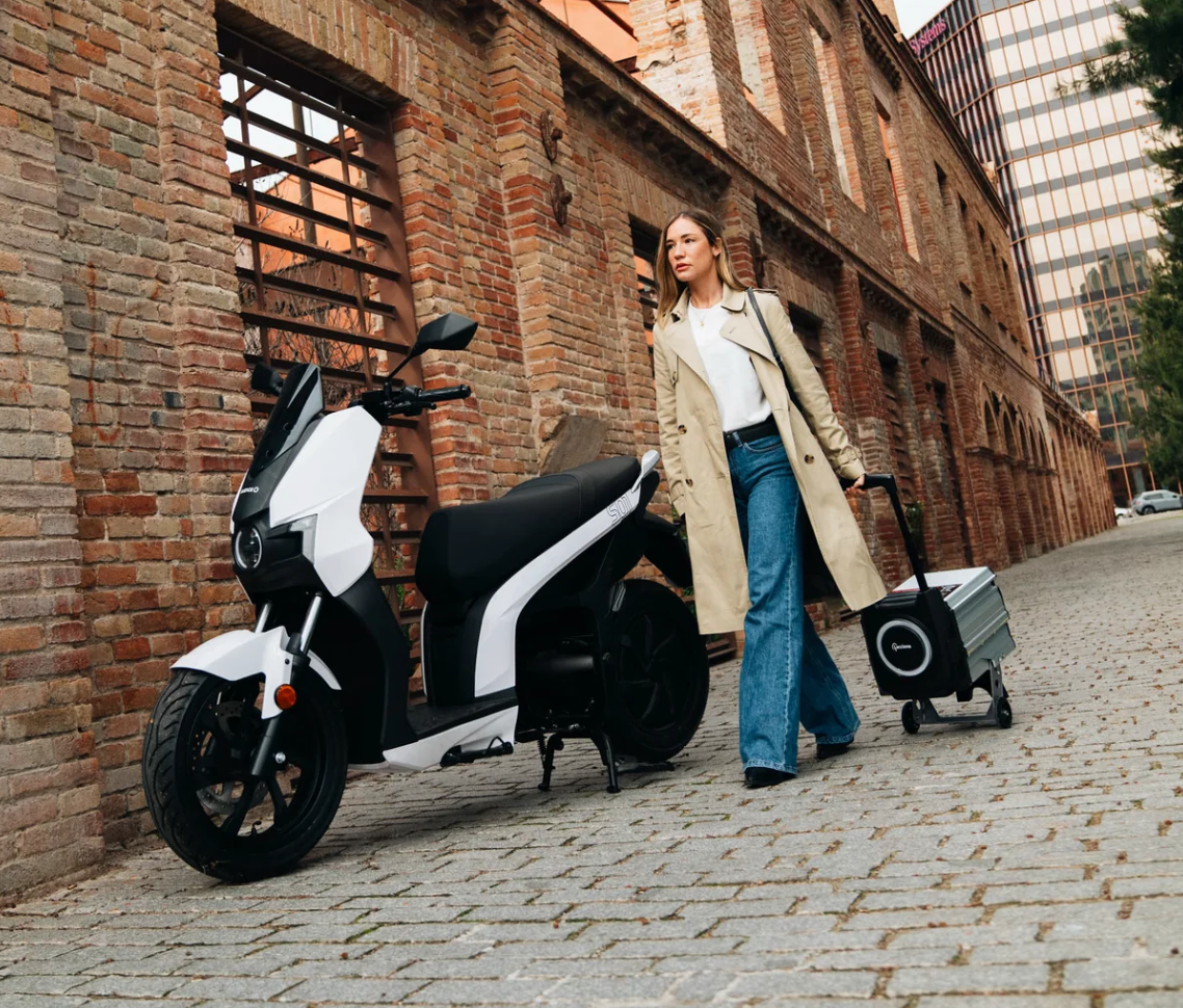 Silence S01 125cc, le scooter électrique connecté et urbain qui combine puissance, autonomie et praticité