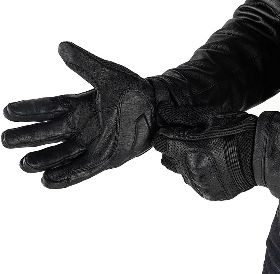 Inserts en mesh 3D des gants DXR Upman assurant une ventilation efficace pendant la conduite estivale.
