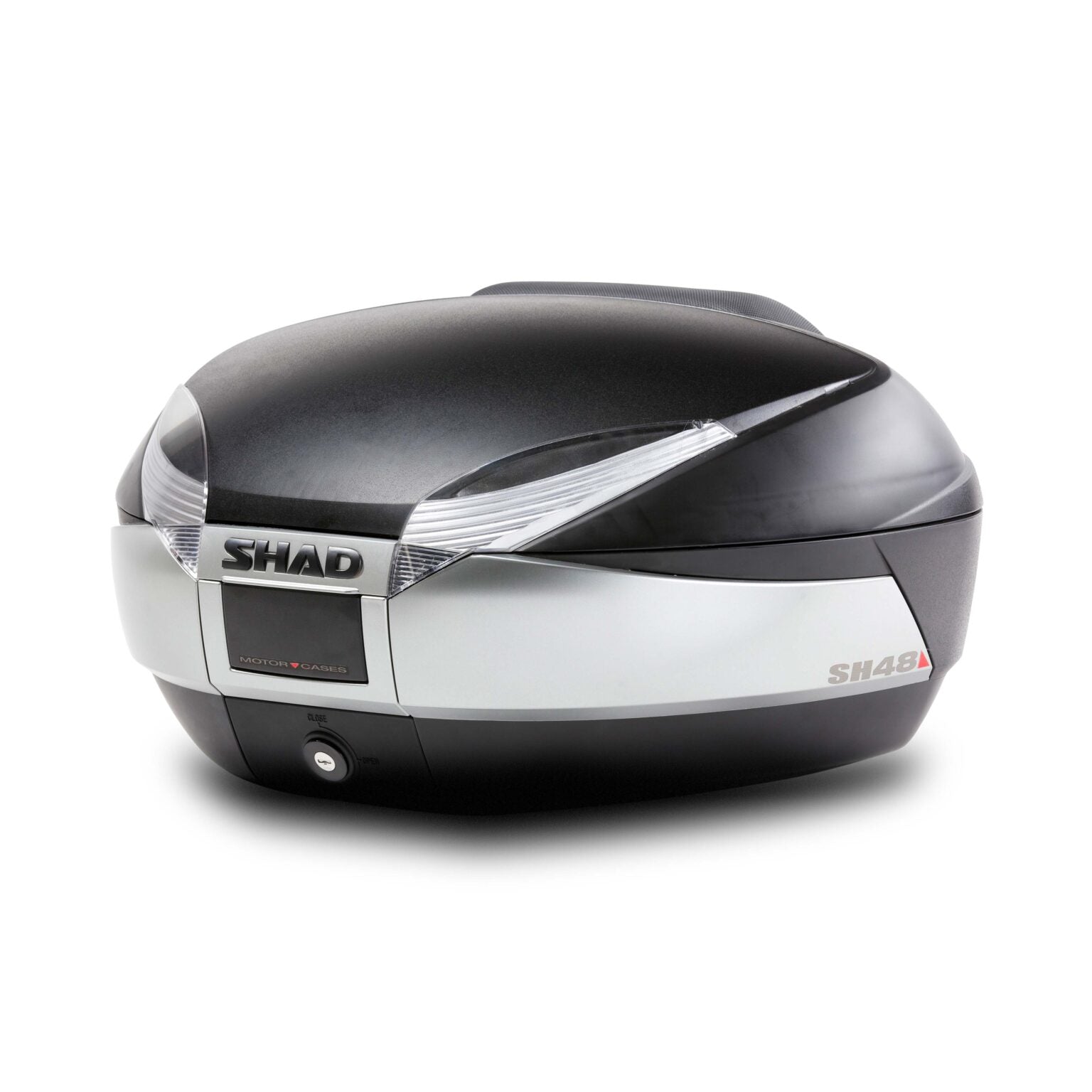 Top case SHAD SH48 finition New Titanium, design moderne et grande capacité pour scooter électrique urbain. En vente chez Lyliz Lille.