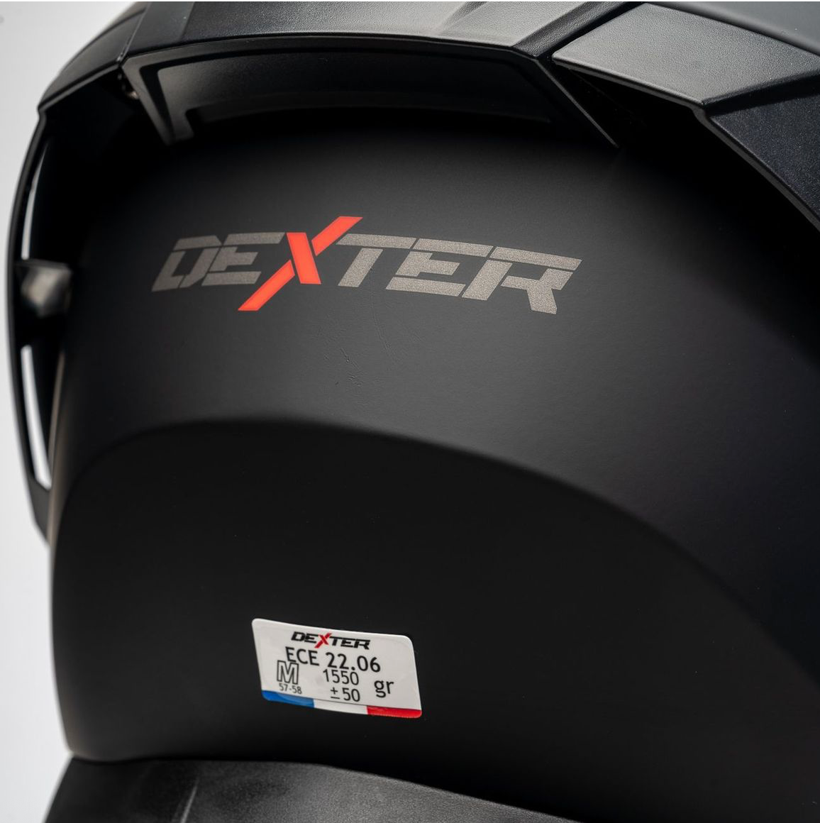 Détail de l’intérieur démontable et ventilé du casque intégral Dexter Eros, compatible avec les porteurs de lunettes.