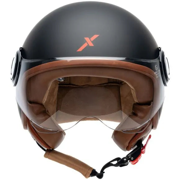 Casque jet Dexter Skylar noir au design urbain, léger et confortable, idéal pour les trajets quotidiens en scooter ou moto.