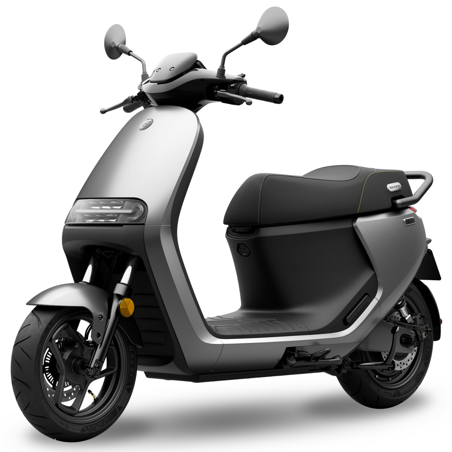 Scooter électrique Segway E150S silver, équivalent 50 cm³, idéal pour mobilité rapide, connectée et sécurisée